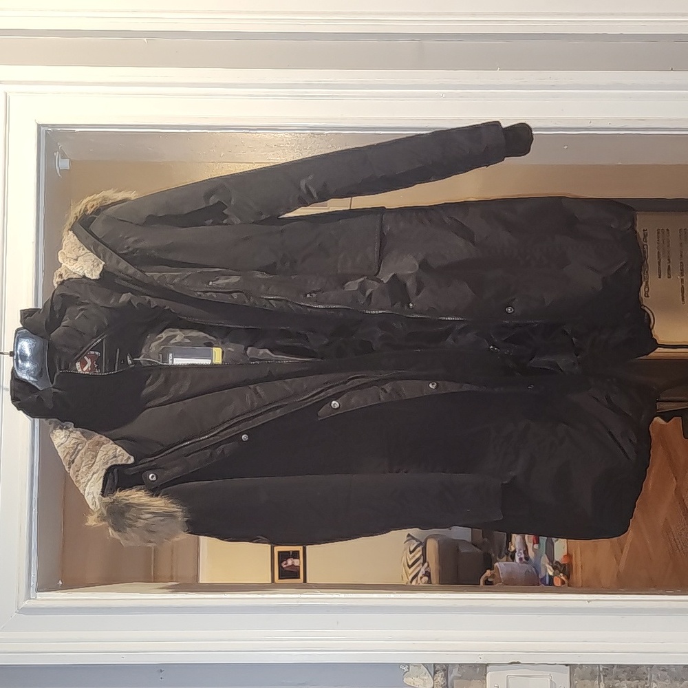 1 Madison Expedition Parka - Picture 3 of 6